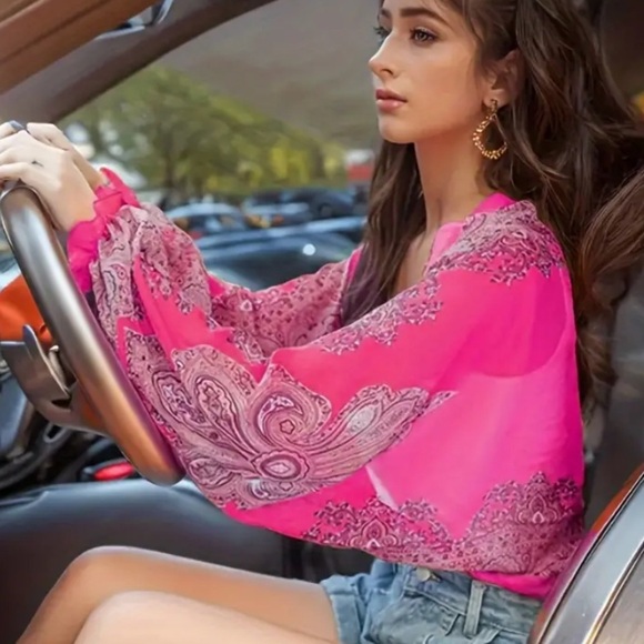 n/a Other - Pink Paisley Wrap-Around Sleeve Beach Top Cover-Up